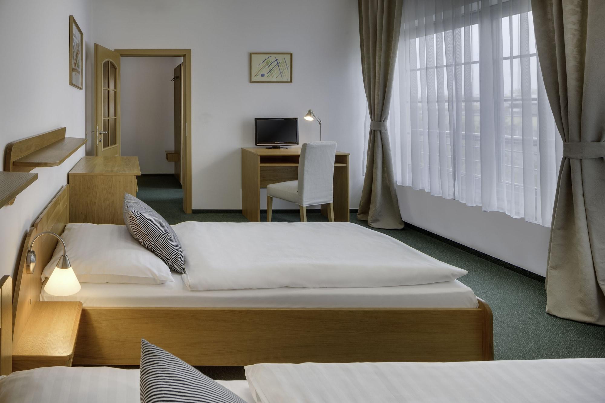 Oya Hotel Praha